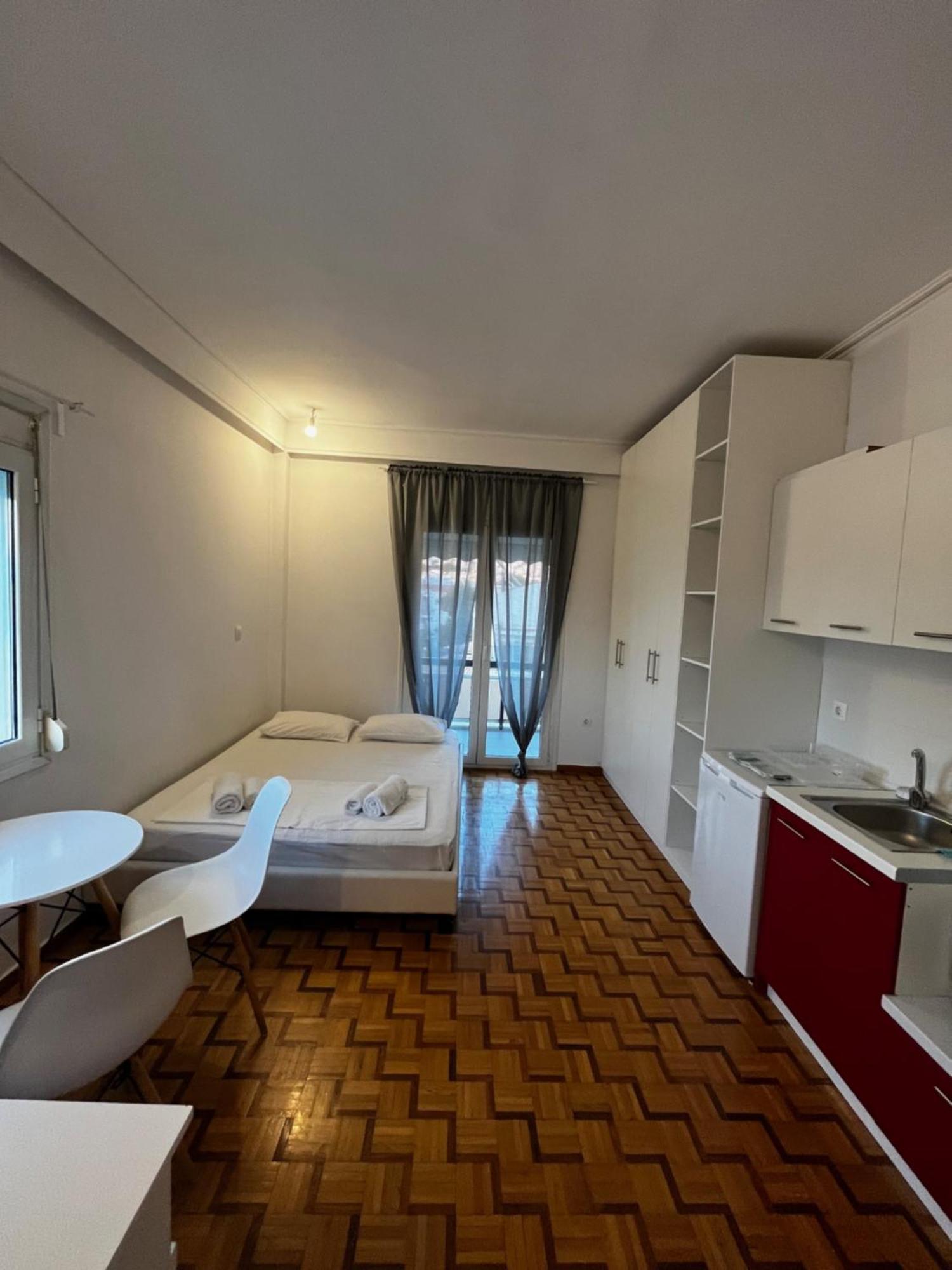 Acropolis View Aparthotel Атина Екстериор снимка